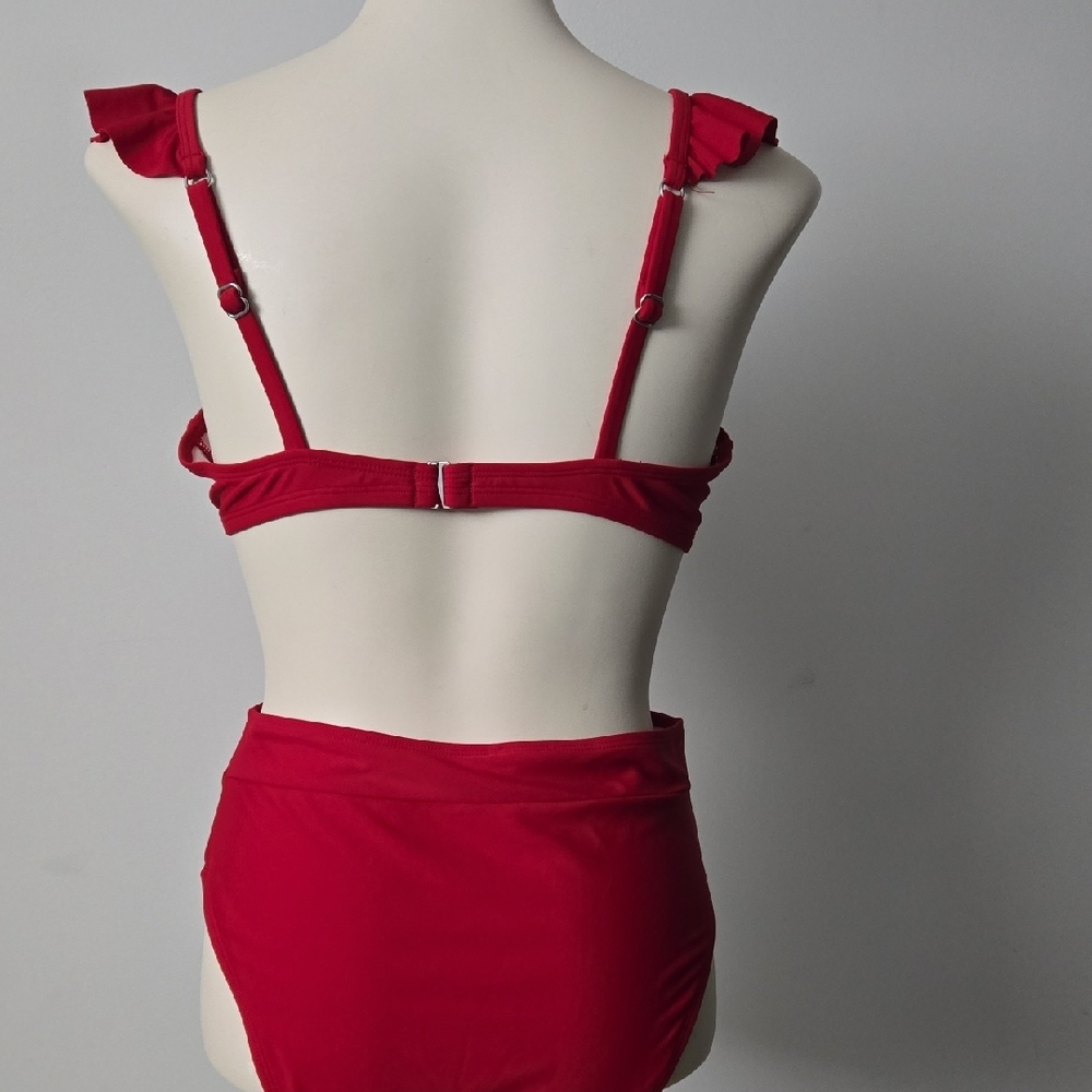 Cupshe Red Ruffle Bikini Set (M/L) 👙 - Picture 5 of 11